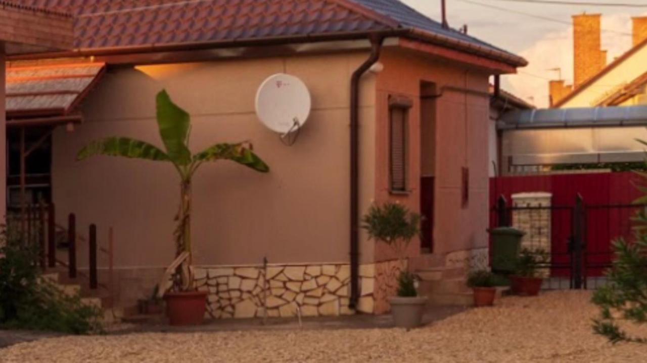 Ferienwohnung Ivanhoe Apartman Nyírbátor Exterior foto