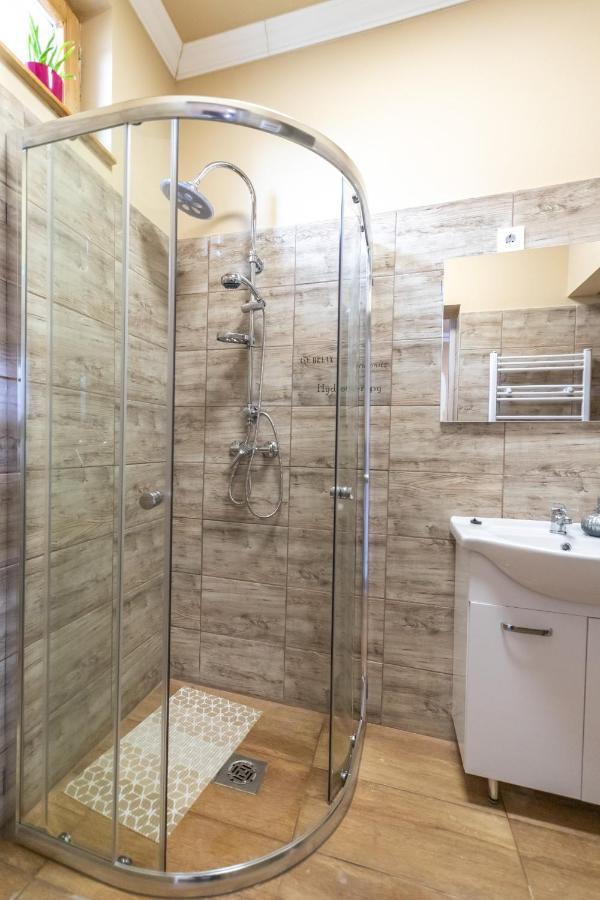 Ferienwohnung Ivanhoe Apartman Nyírbátor Exterior foto