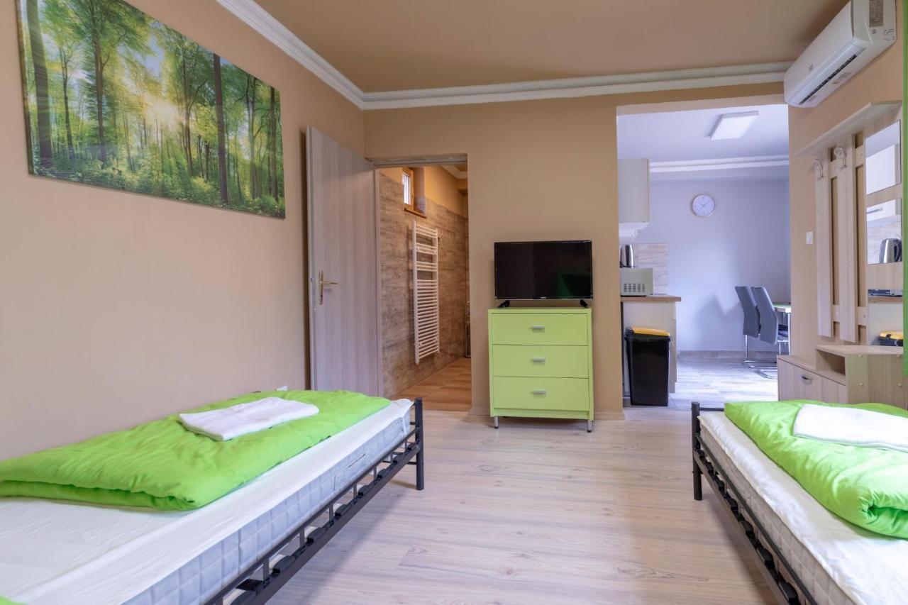 Ferienwohnung Ivanhoe Apartman Nyírbátor Exterior foto