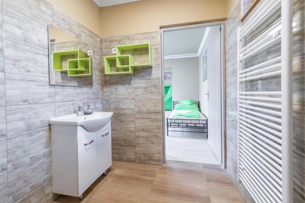 Ferienwohnung Ivanhoe Apartman Nyírbátor Exterior foto