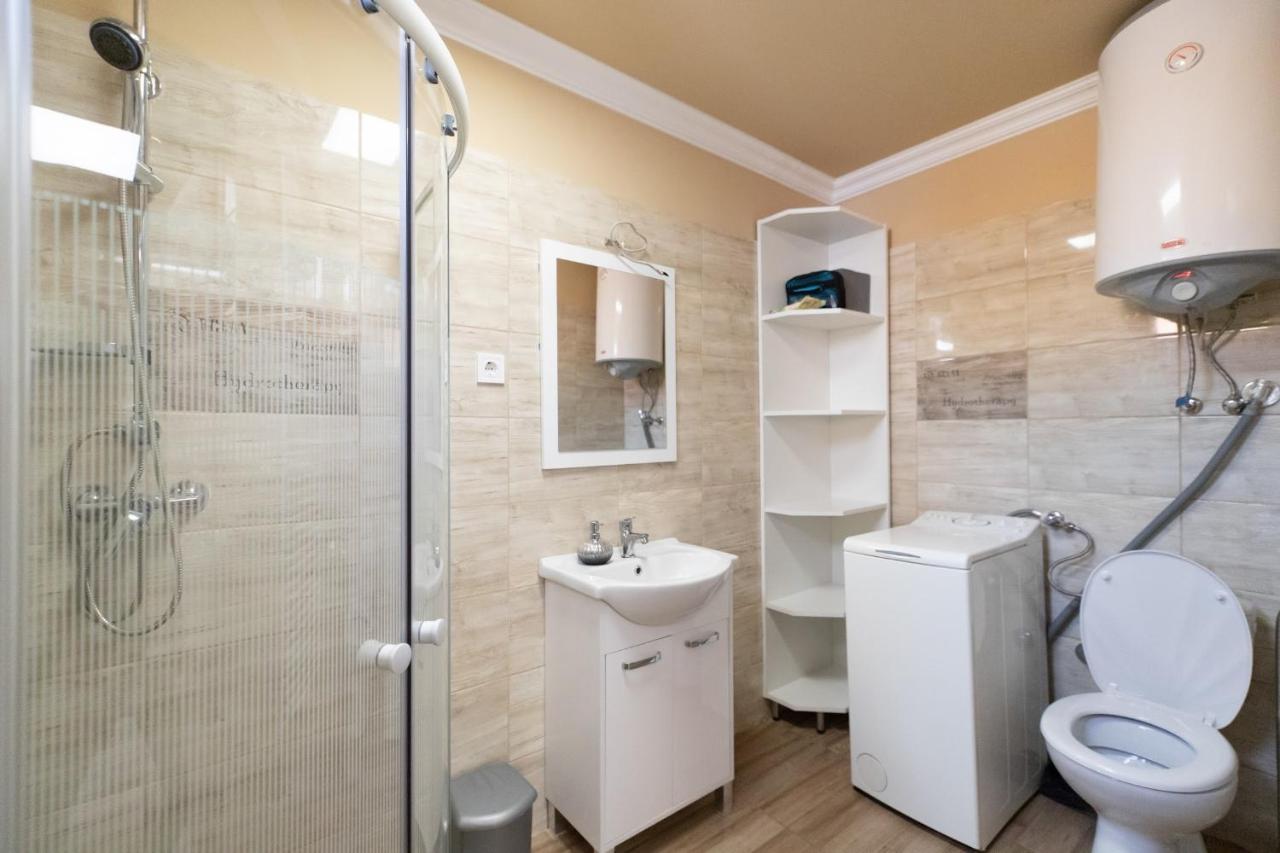 Ferienwohnung Ivanhoe Apartman Nyírbátor Exterior foto