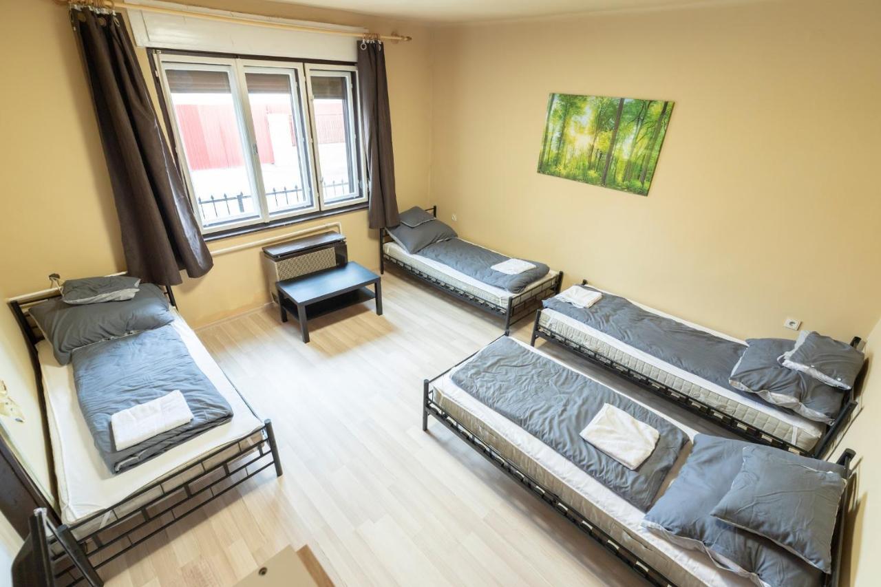 Ferienwohnung Ivanhoe Apartman Nyírbátor Exterior foto